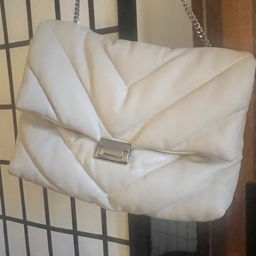 ZARA Elegant White Quilted Shoulder Bag